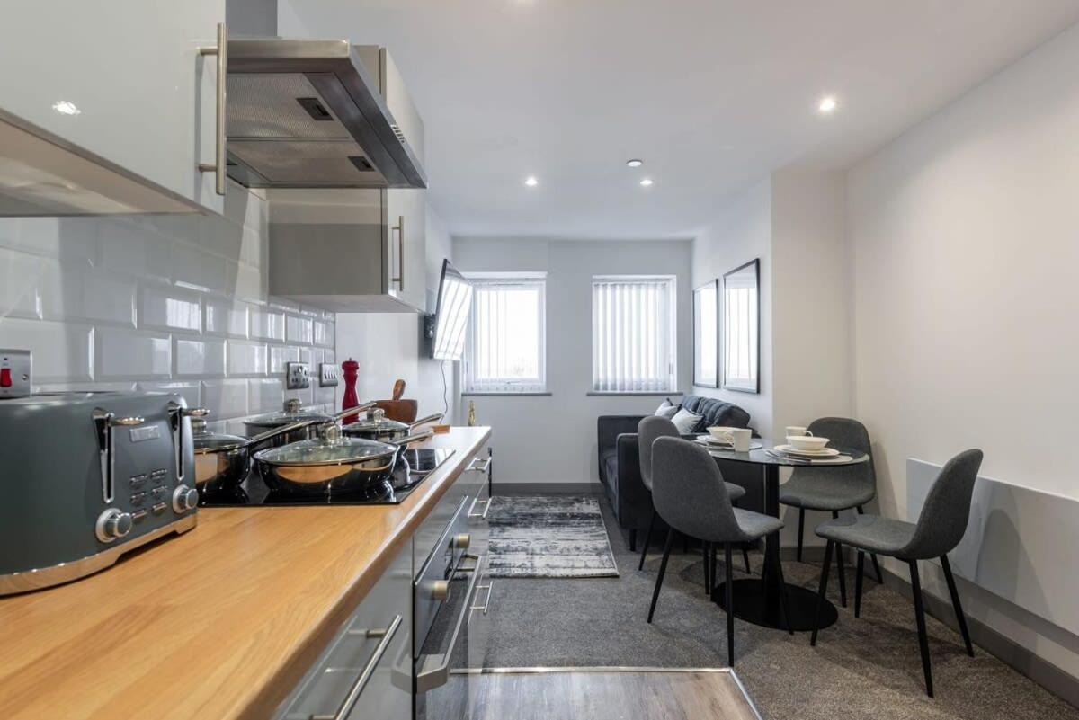 Contemporary 1 Bedroom Apartment In Central Hull Kingston upon Hull Exterior foto